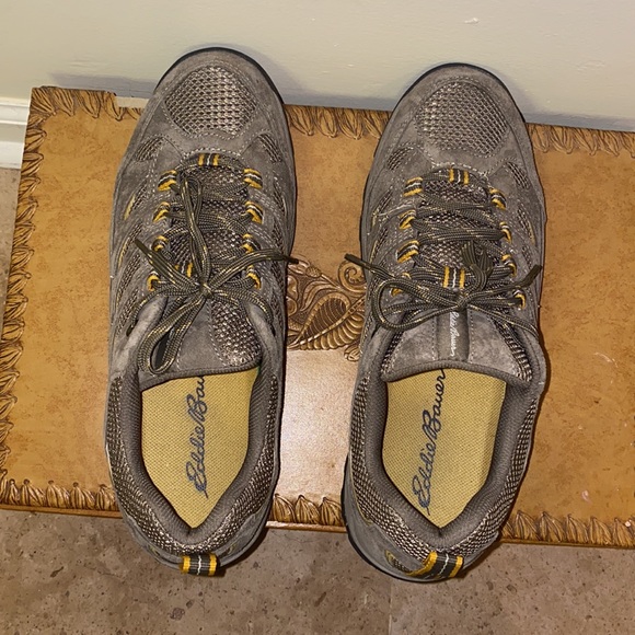 Eddie Bauer Hiking Shoes - Picture 5 of 8
